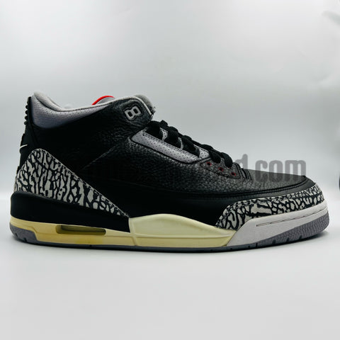 Air Jordan 3 Retro: Black/Cement Grey (2001): 136064-001
